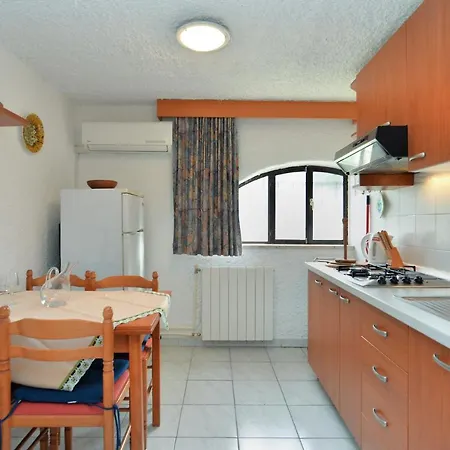 Annamaria 1792 Apartment *